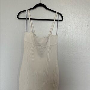 Herve Leger White Ivory Body-con Dress. size Large